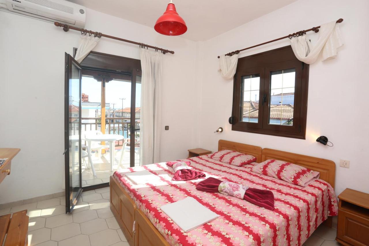 Apartments Villa Castor Pefkochori Esterno foto